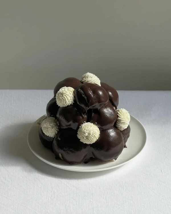 40 Irresistible Chocolate Brown Wedding Cakes & Desserts