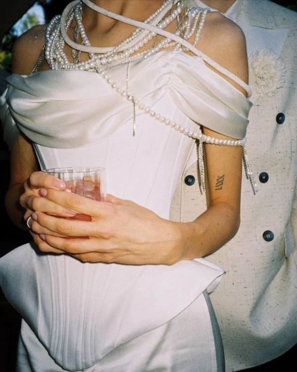 Modern Pearls: An Edit of the Chicest Accessories for the Fashion Bride