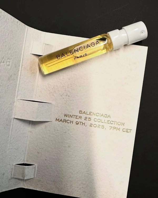 30 Creative Fashion Show Invitations to Inspire Your Wedding Stationery