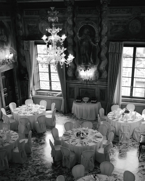 A Timeless & Intimately Elegant Tuscan Villa Wedding