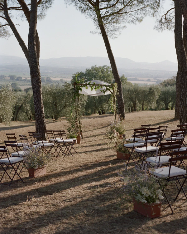 A Joyful Celebration in the Golden Rolling Hills of Tuscany