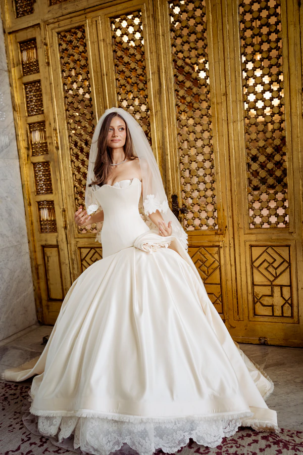 Desert Romance Meets Modern Minimalism at This Spectacular Pyramids of Giza Wedding