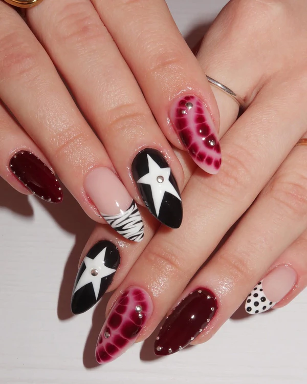 <a href="https://www.instagram.com/p/DXhf3qACP2M/?img_index=1">Nailz by Fatii</a>