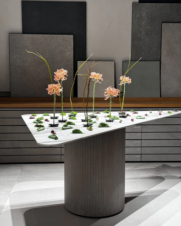 35 Ways to Style Freestanding Floral Stems