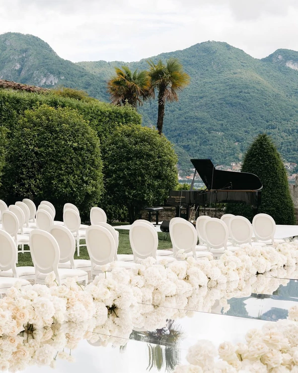 <a href="https://www.instagram.com/ksenia.ridolfi.weddings/">Ksenia Ridolfi Weddings</a>, Photography: <a href="https://www.instagram.com/p/CpSh973N194/?img_index=1">Stas Moiseev</a>