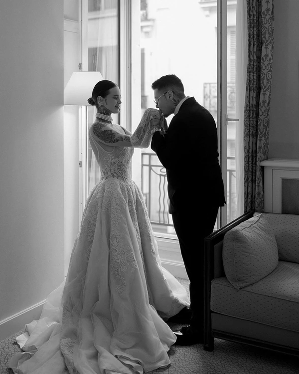 LGBTQIA+ Influencer Couple's Chic Parisian Elopement