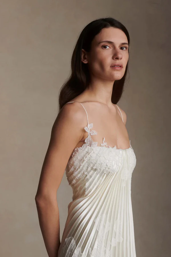 Wedding Dresses for Athletic Build