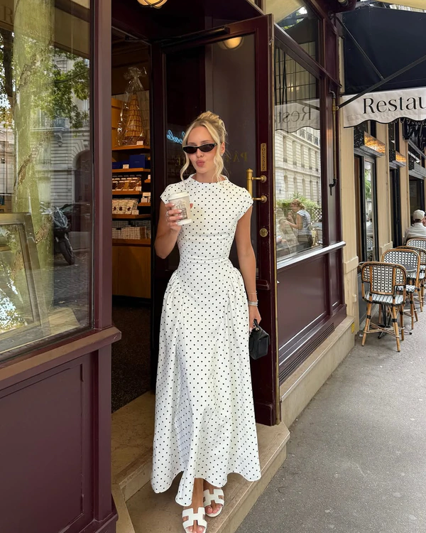 30 Stylish and So On-Trend Polka Dot Wedding Guest Dresses