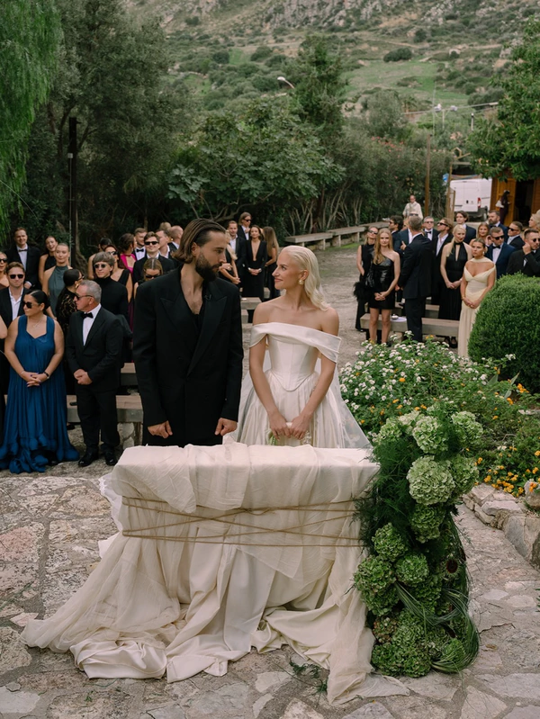 <a href="https://www.instagram.com/p/DWGmlOujE0k/?img_index=3">Destination Weddings Italy</a>, Photography: <a href="https://www.instagram.com/erikagabalyte/">Erika Gabalyte</a>