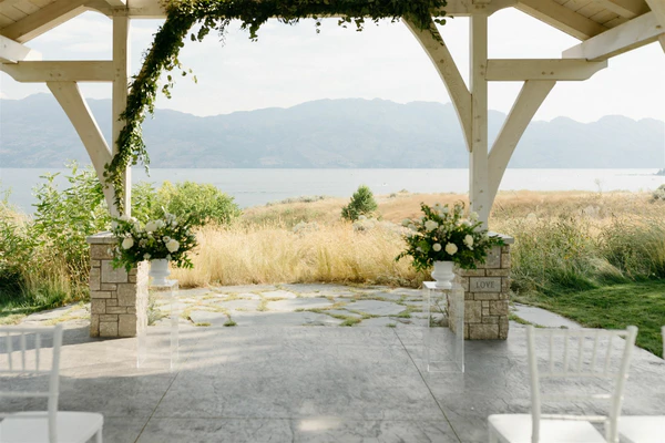 Micro-Wedding in the Middle of Nowhere