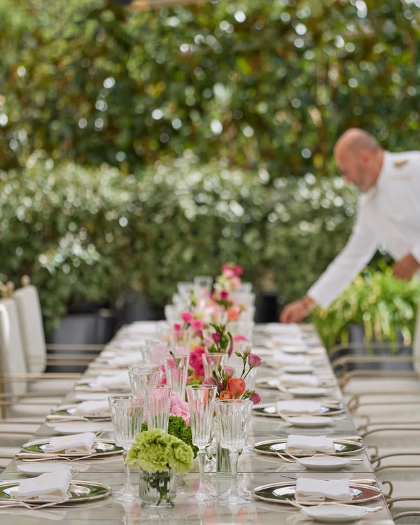 <a href="https://www.instagram.com/mo_ritzmadrid/p/DYKjp5RAAir/">Mandarin Oriental Ritz</a>
