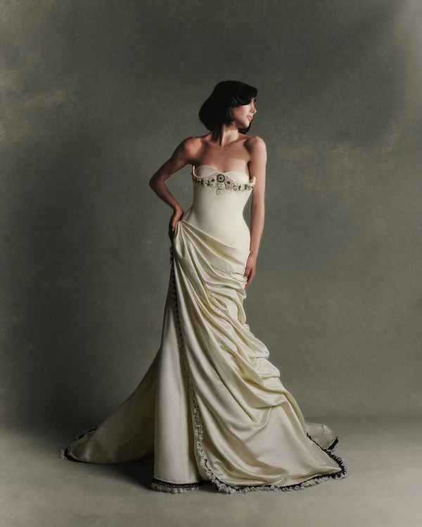 <a href="https://www.instagram.com/shahiralasheenbridal/p/DaI6SoTDFkO/">Shahira Lasheen</a>