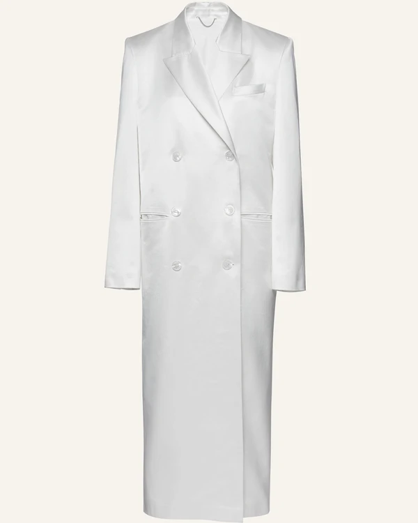 20 Trendy Outerwear Styles for Your Spring Wedding
