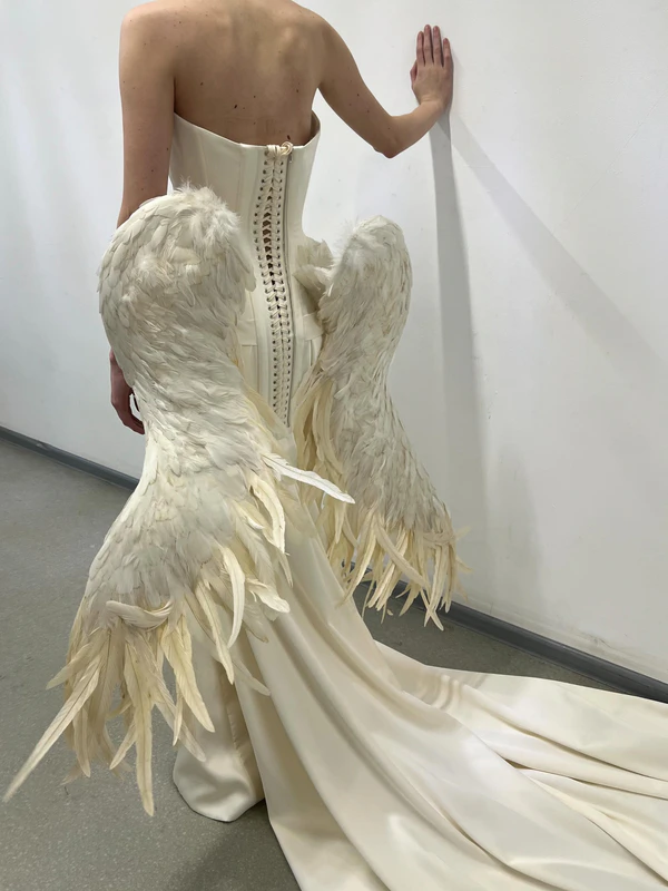 <a href="https://www.instagram.com/i.migmoon/p/DYMmIPxiPJl/?hl=en&img_index=2">Ilya Migmoon</a>