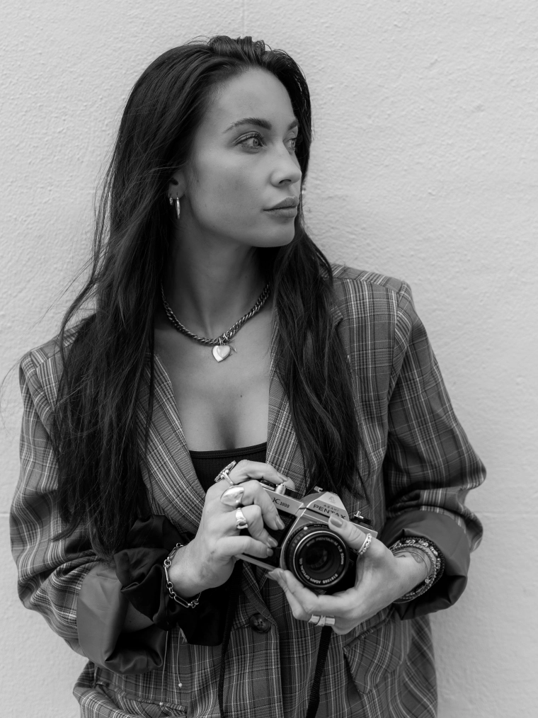 Photographers Agnes Black