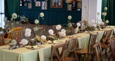 Florists The Flowerslinger