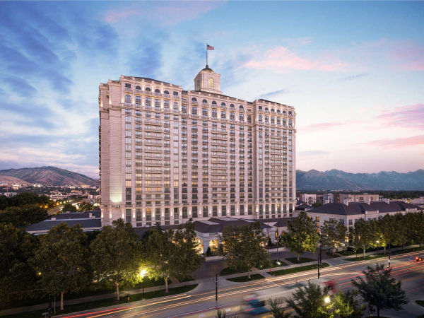 The Grand America Hotel in Utah, USA — photo 1