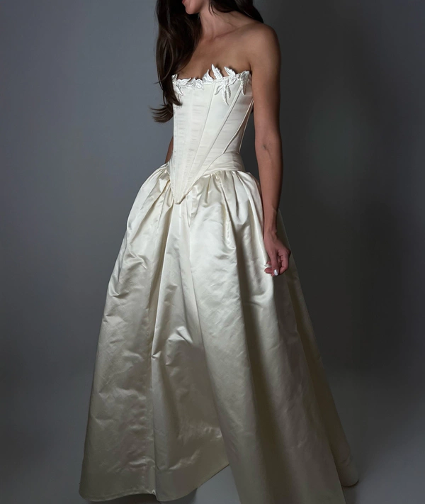 Noa Fineout, wedding bridal in California, USA