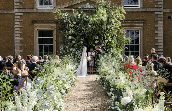 Studio White, wedding planners in United Kingdom — portfolio photo 2