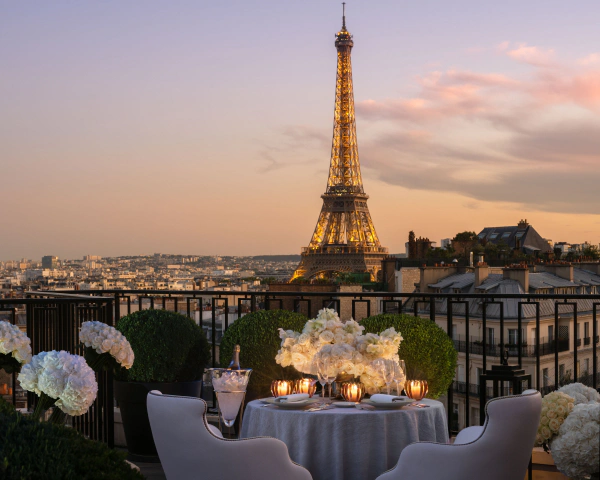 Four Seasons Hotel George V, Paris, wedding venues in France, Europe — photo 3