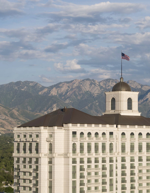 The Grand America Hotel in Utah, USA — photo 2