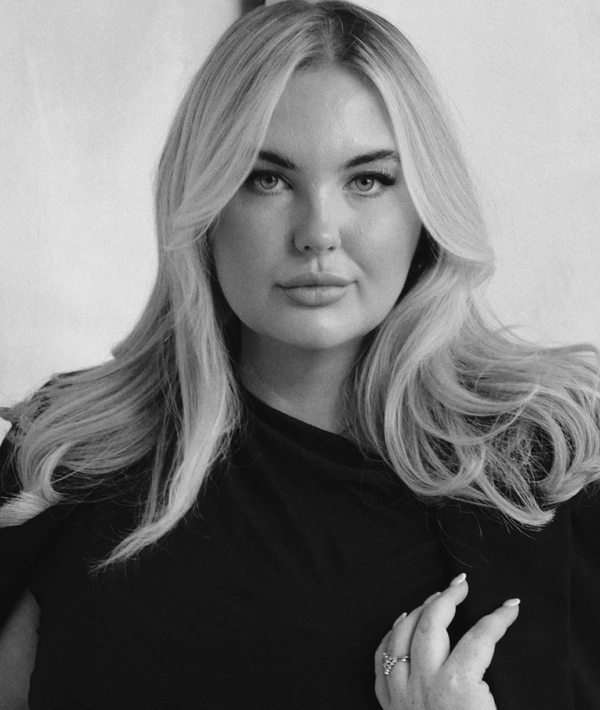 Brooke Lilias, wedding beauty in United Kingdom