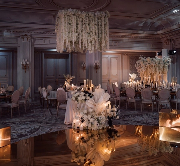 Four Seasons Hotel George V, Paris, wedding venues in France, Europe — photo 4