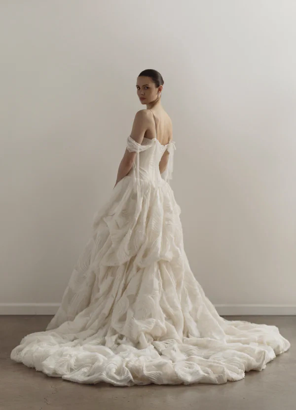 OUMA, wedding bridal in Canada — portfolio photo 5