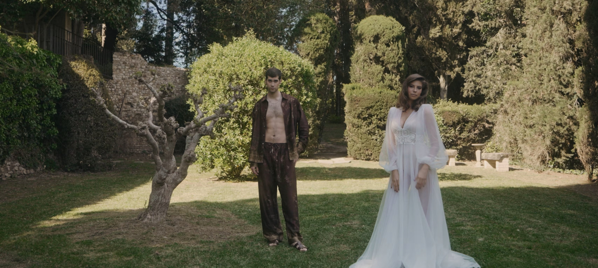 Videographers Beige and Wine