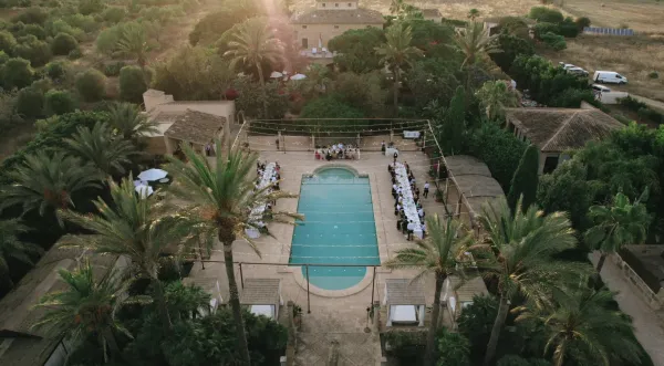 Tipos, wedding photographers in Spain, Europe — showreel preview